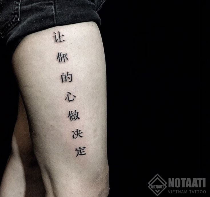 Hình xăm chữ Hán ở chân